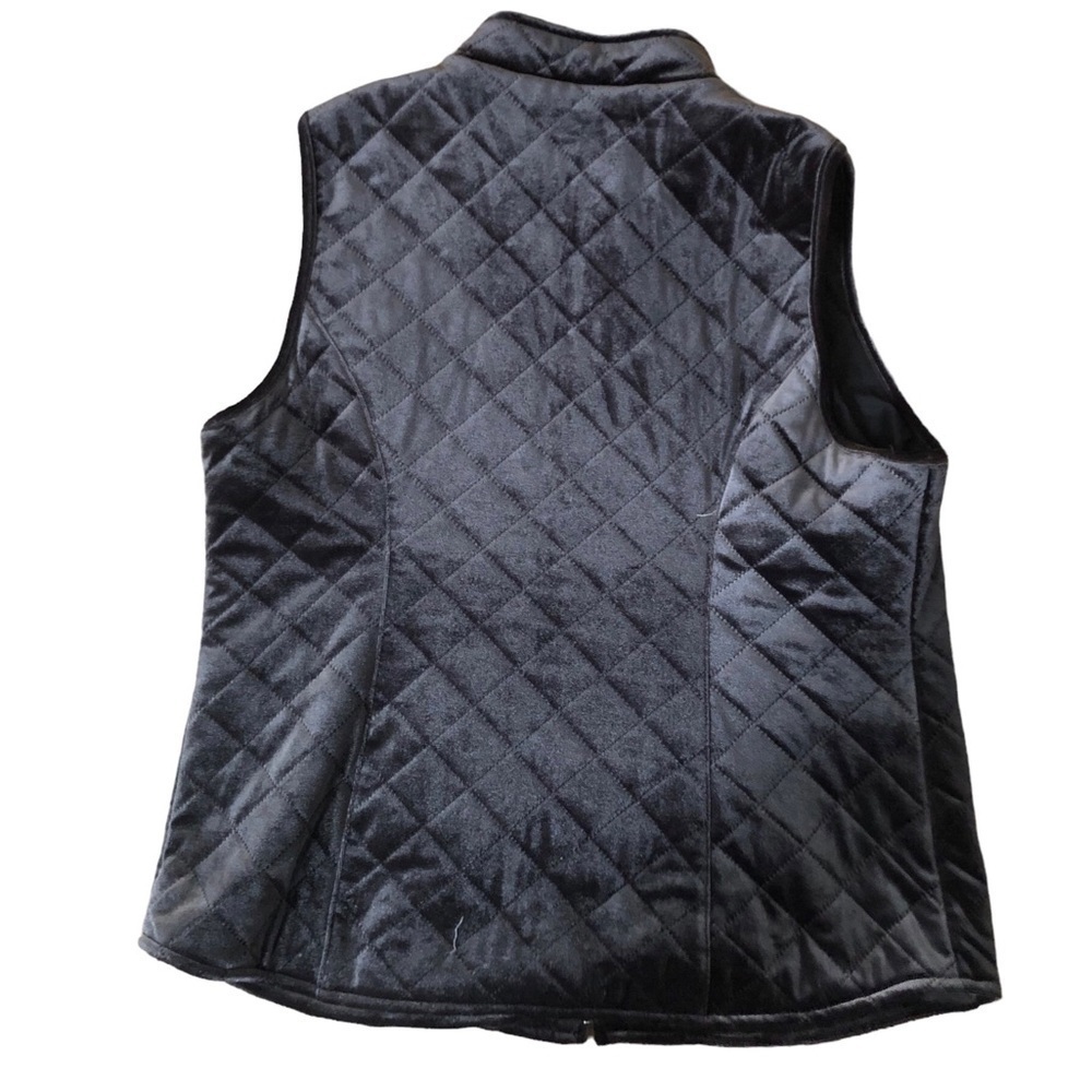 Chico’s Velvet Quilted Vest Sz. 1/M Purple Zip Up lined Lightweight Cozy Winter - Picture 5 of 9